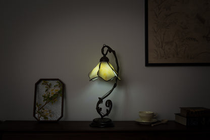 Flora Tiffany Style Lamp - Beige