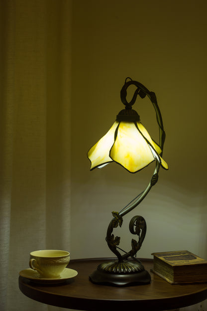 Flora Tiffany Style Lamp - Beige