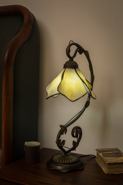Flora Tiffany Style Lamp - Beige